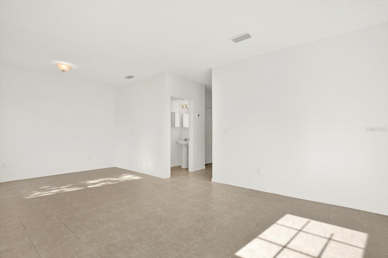 1439 Sedgwick Drive, FL