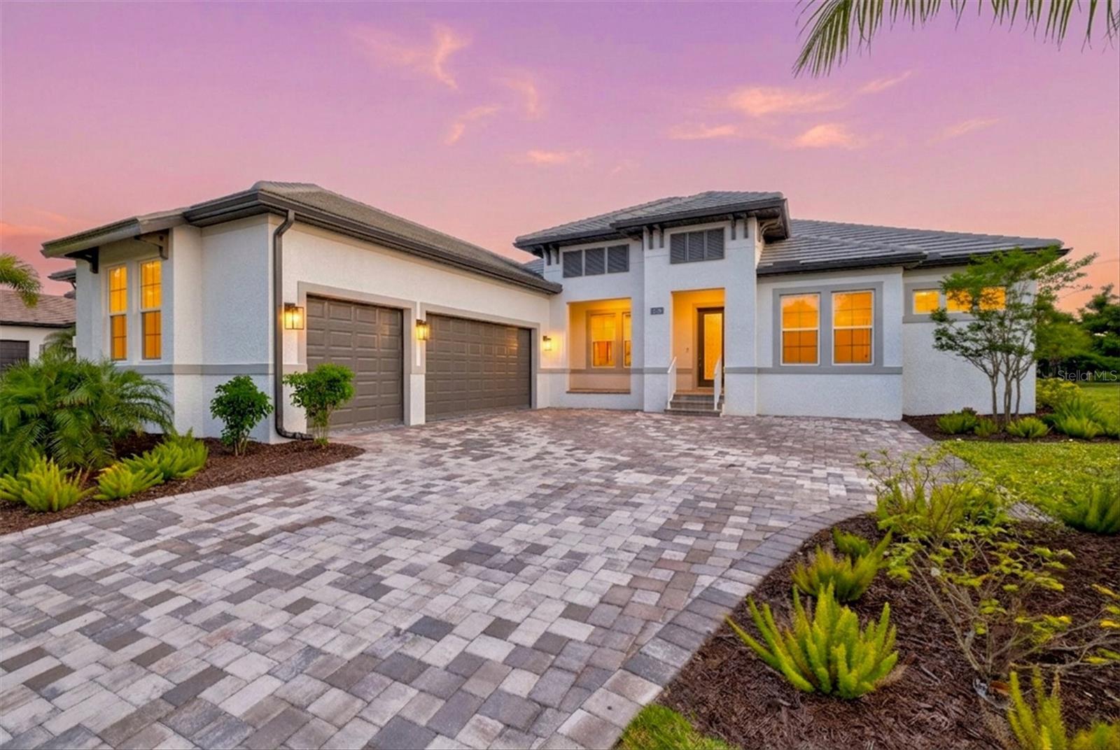 1154 Kings Way Drive, FL