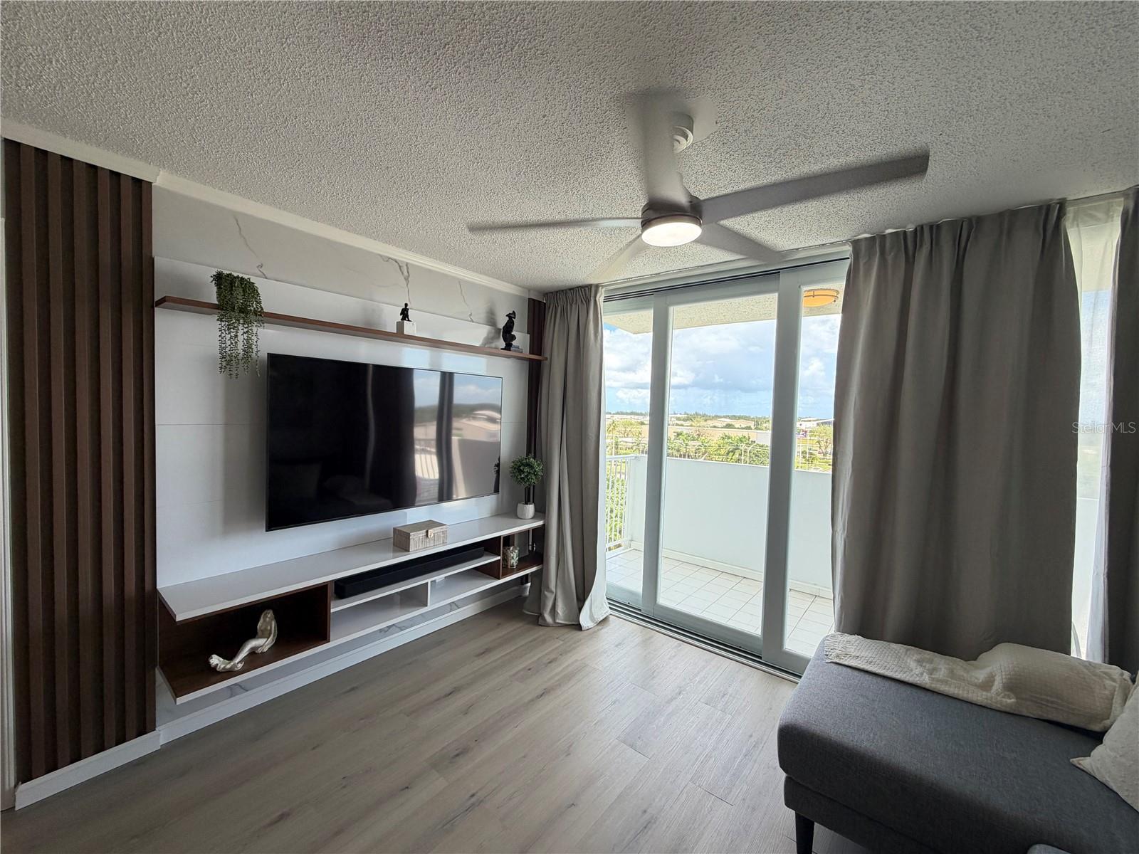 190 Marginal Los Angeles, PR
