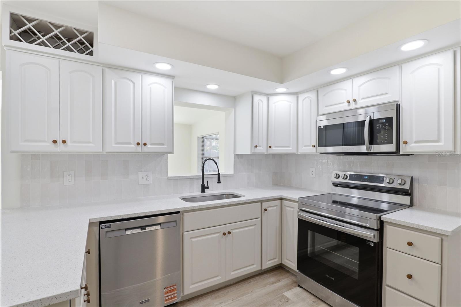 524 Westminster Avenue, FL
