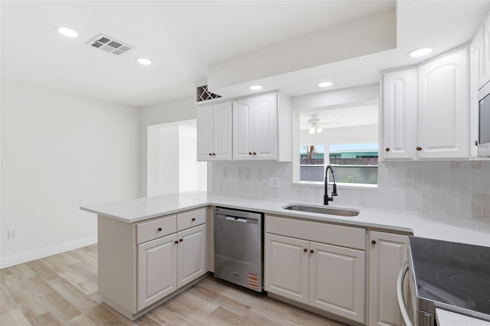 524 Westminster Avenue, FL