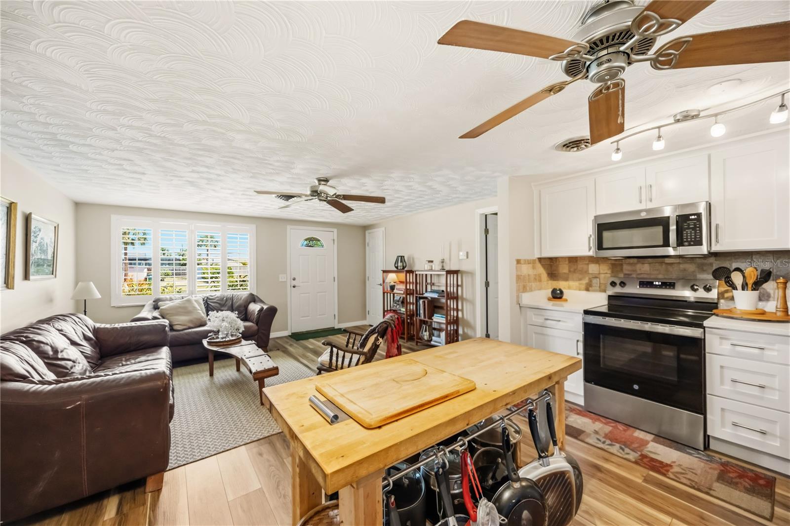 885 3rd Street, FL