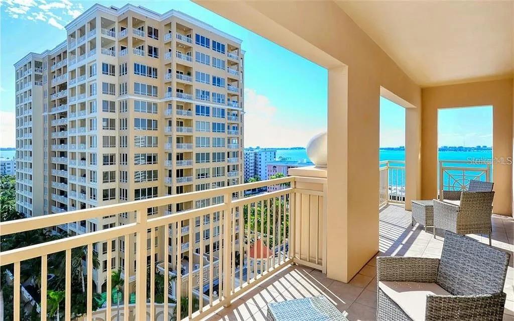 1111 Ritz Carlton Drive, FL