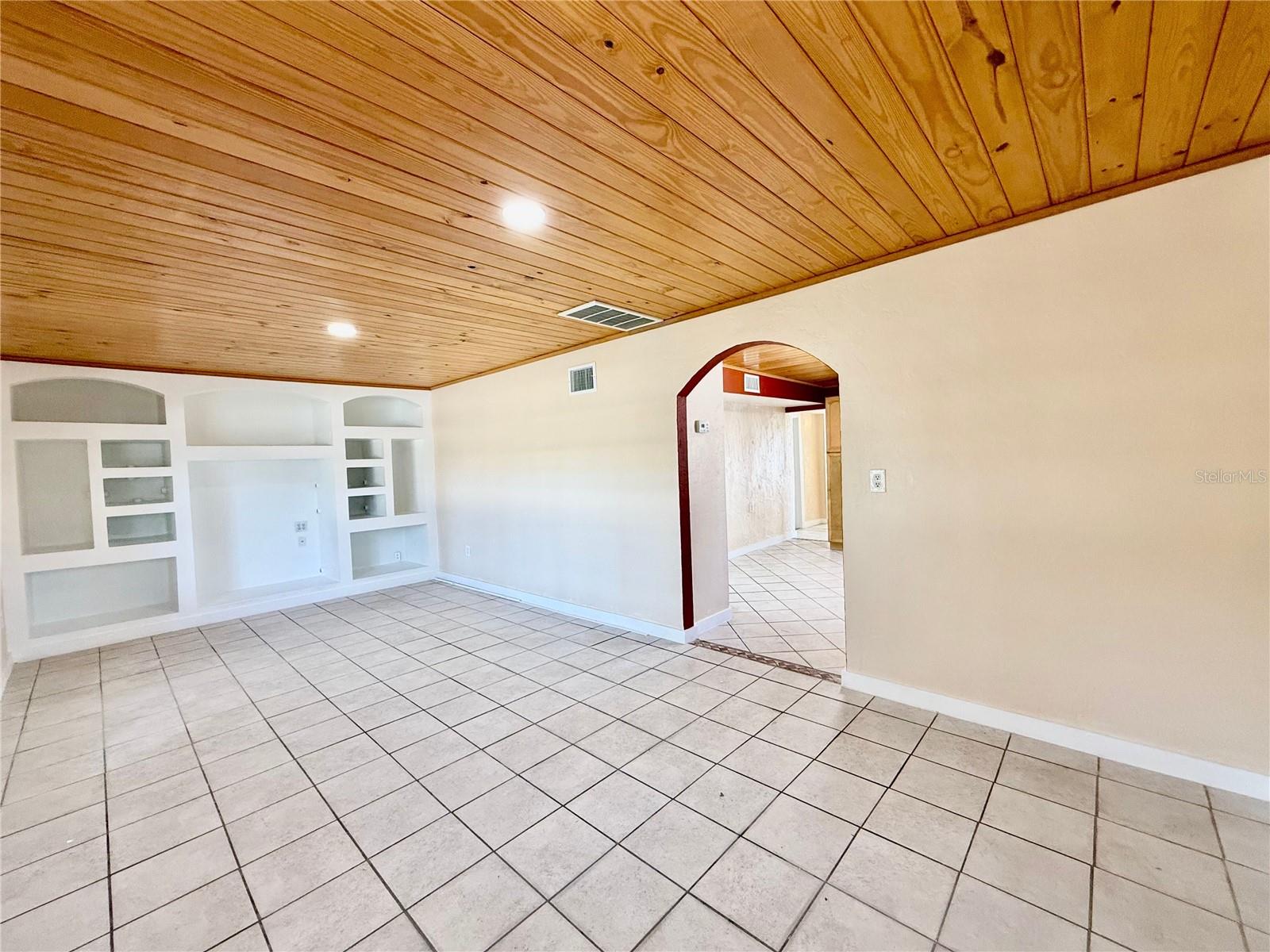 5152 Isabelle Avenue, FL