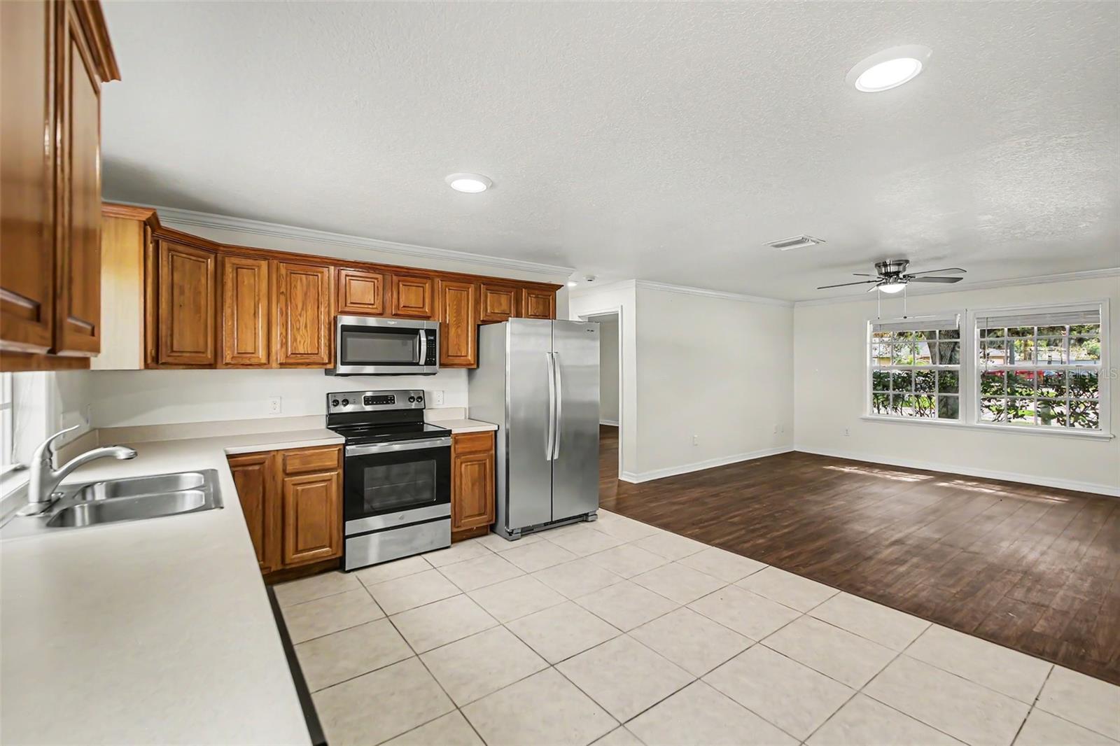 245 Oak Run Court, FL