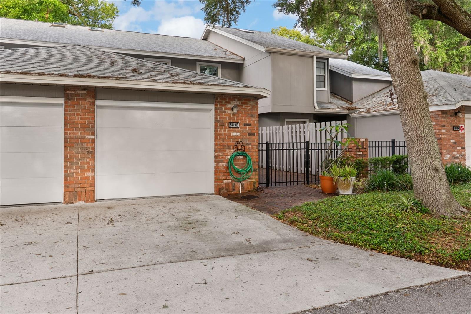 618 Maple Oak Circle, FL