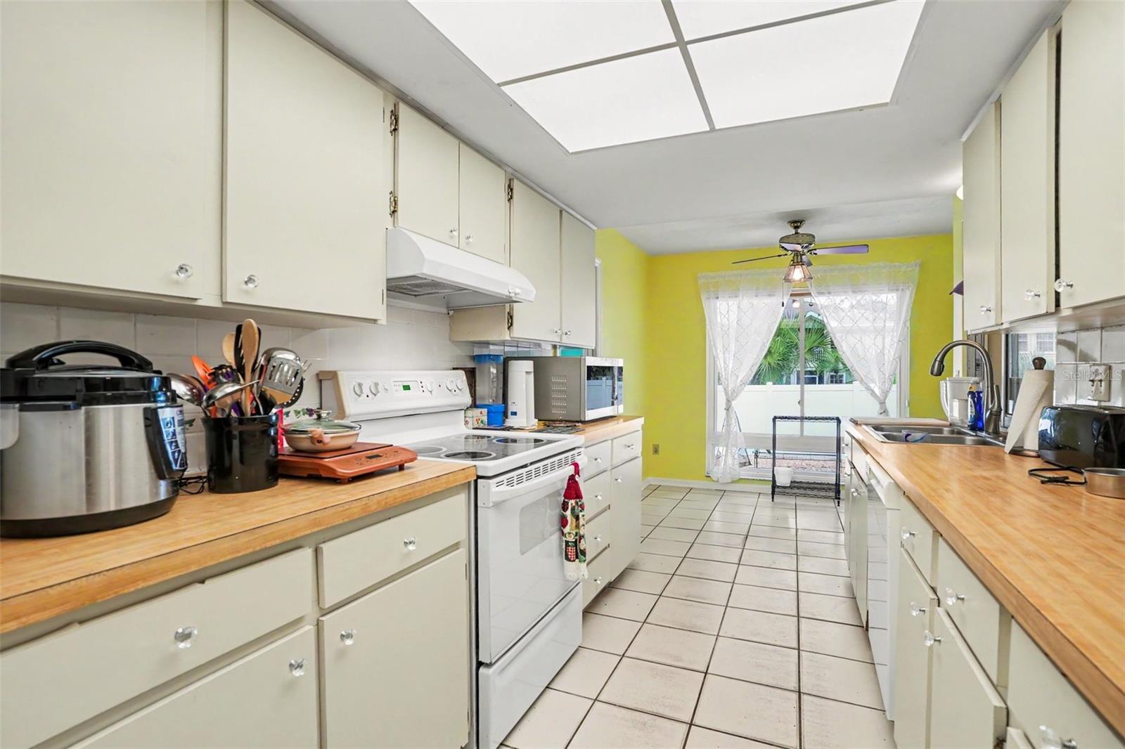 1703 New Bedford Drive, FL