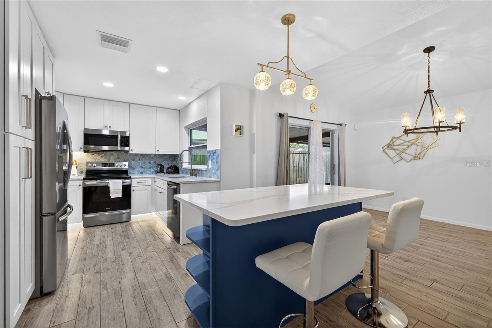 2705 Lakeville Drive, FL