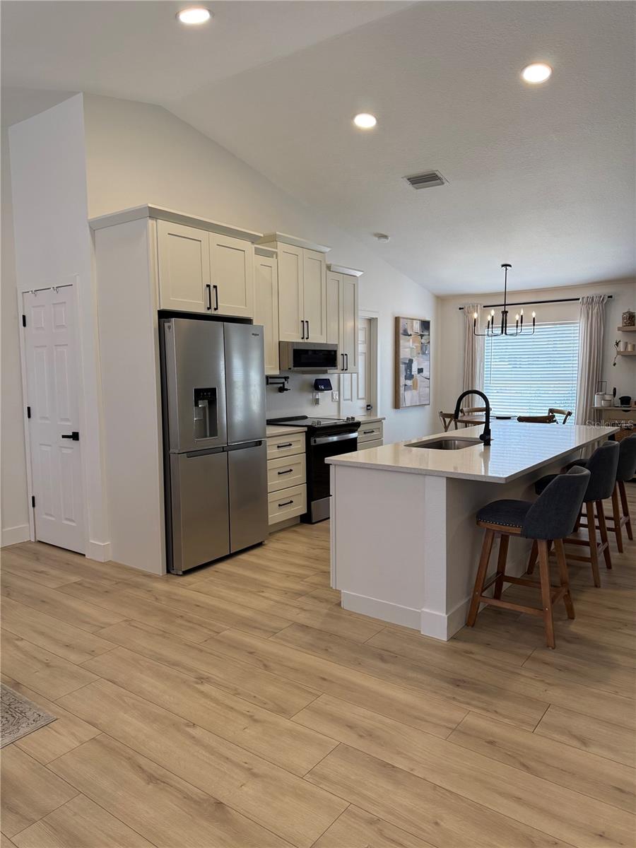 12124 Colonial Estates Lane, FL