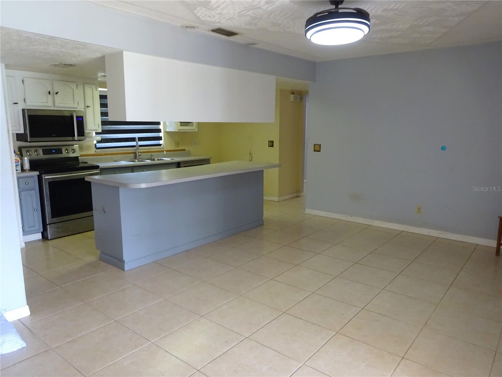 1556 Heather Way, FL