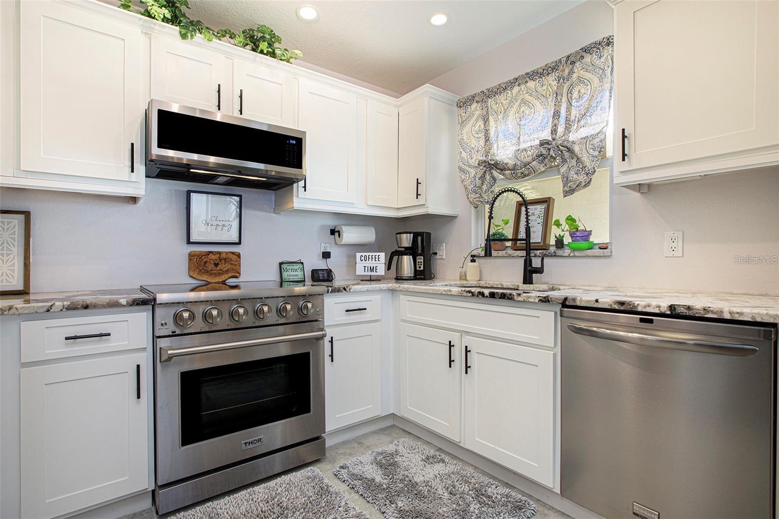 10215 Manatee Avenue, FL