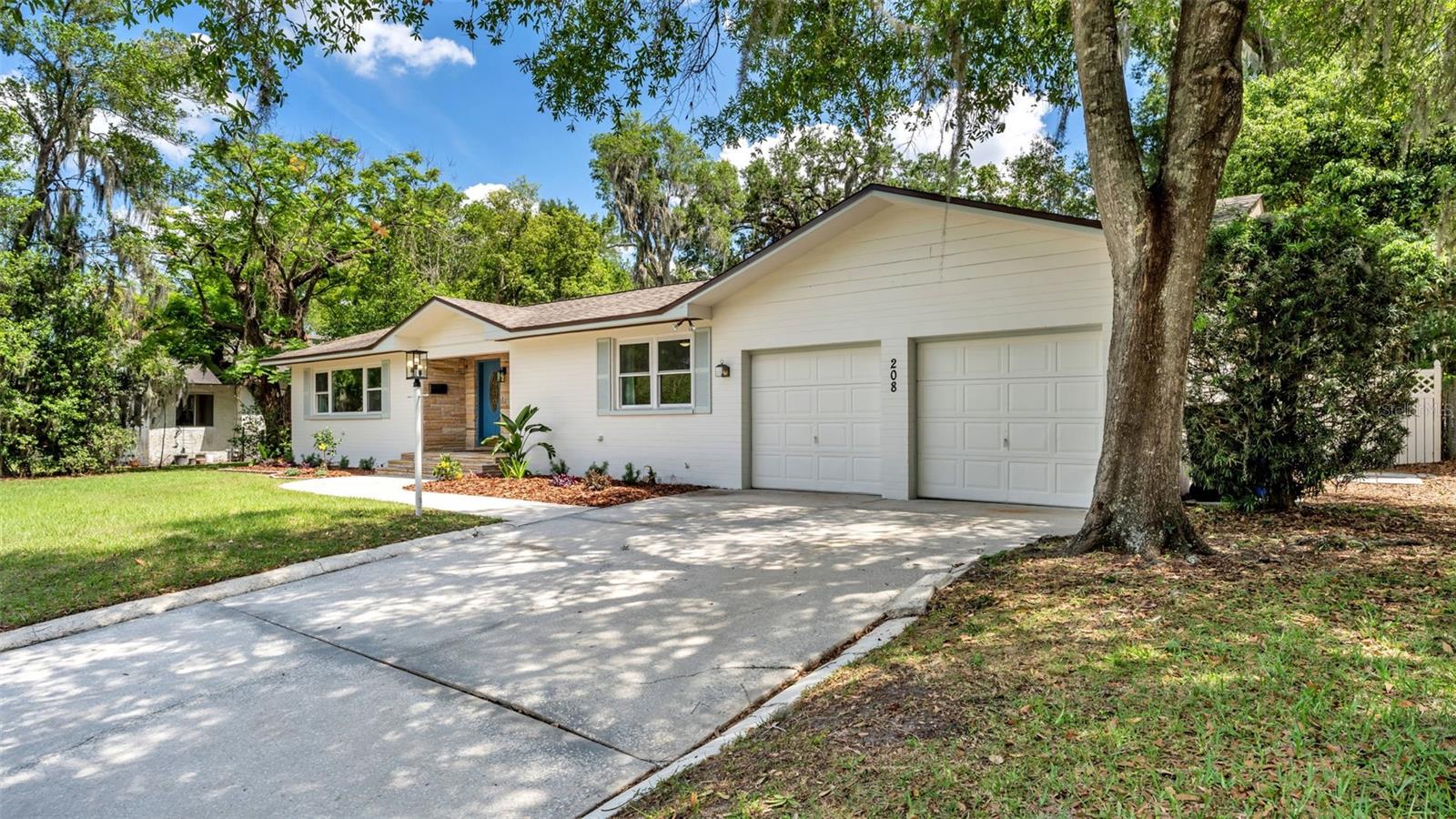208 Prado Place, FL