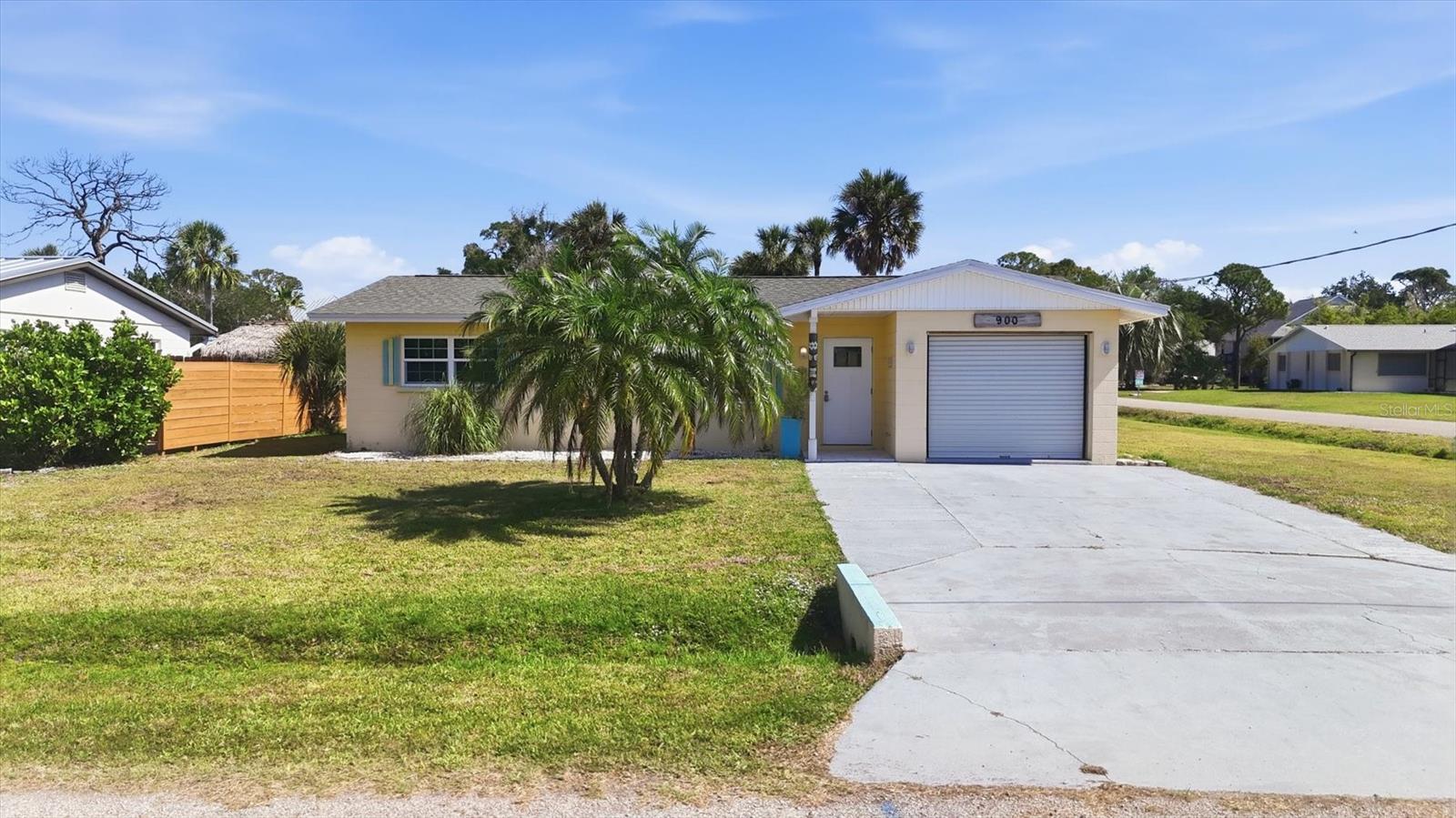 900 Stewart Street, FL