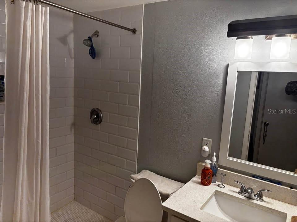TAMPA, FL