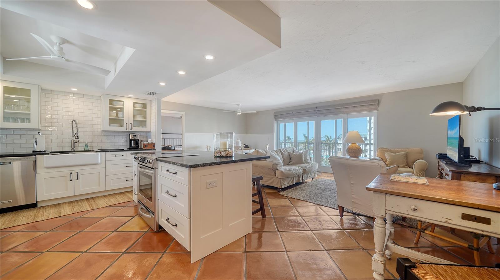 800 Benjamin Franklin Drive, FL