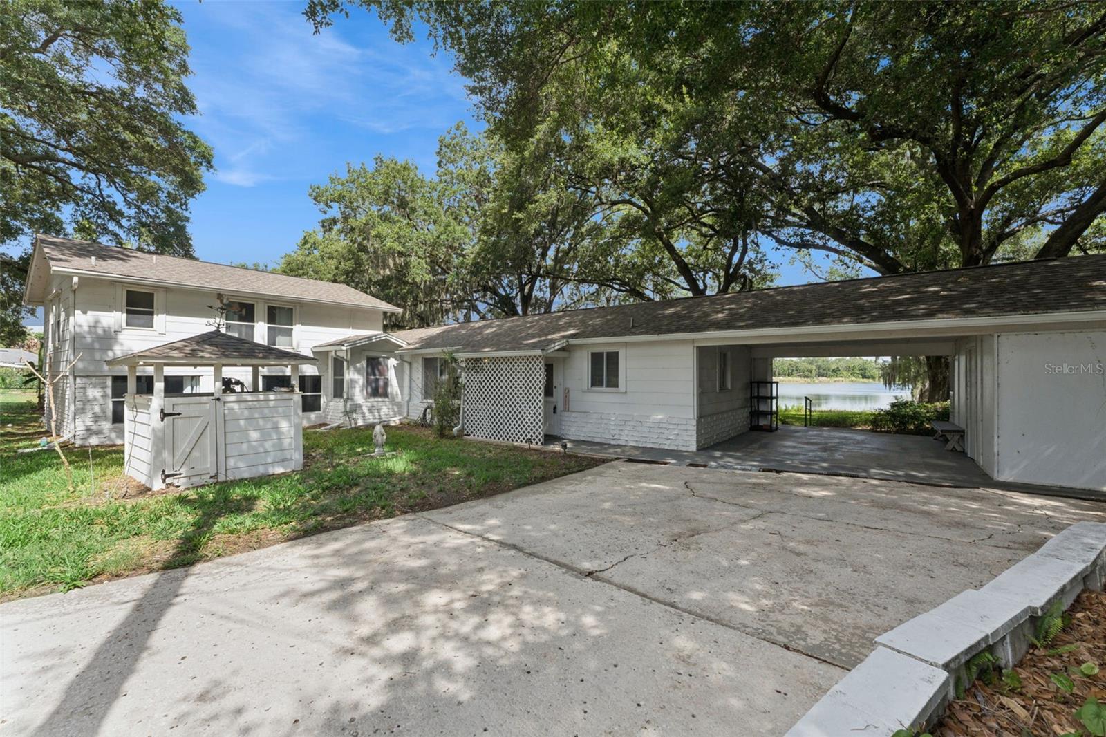 4111 Lake Lockhart Drive, FL