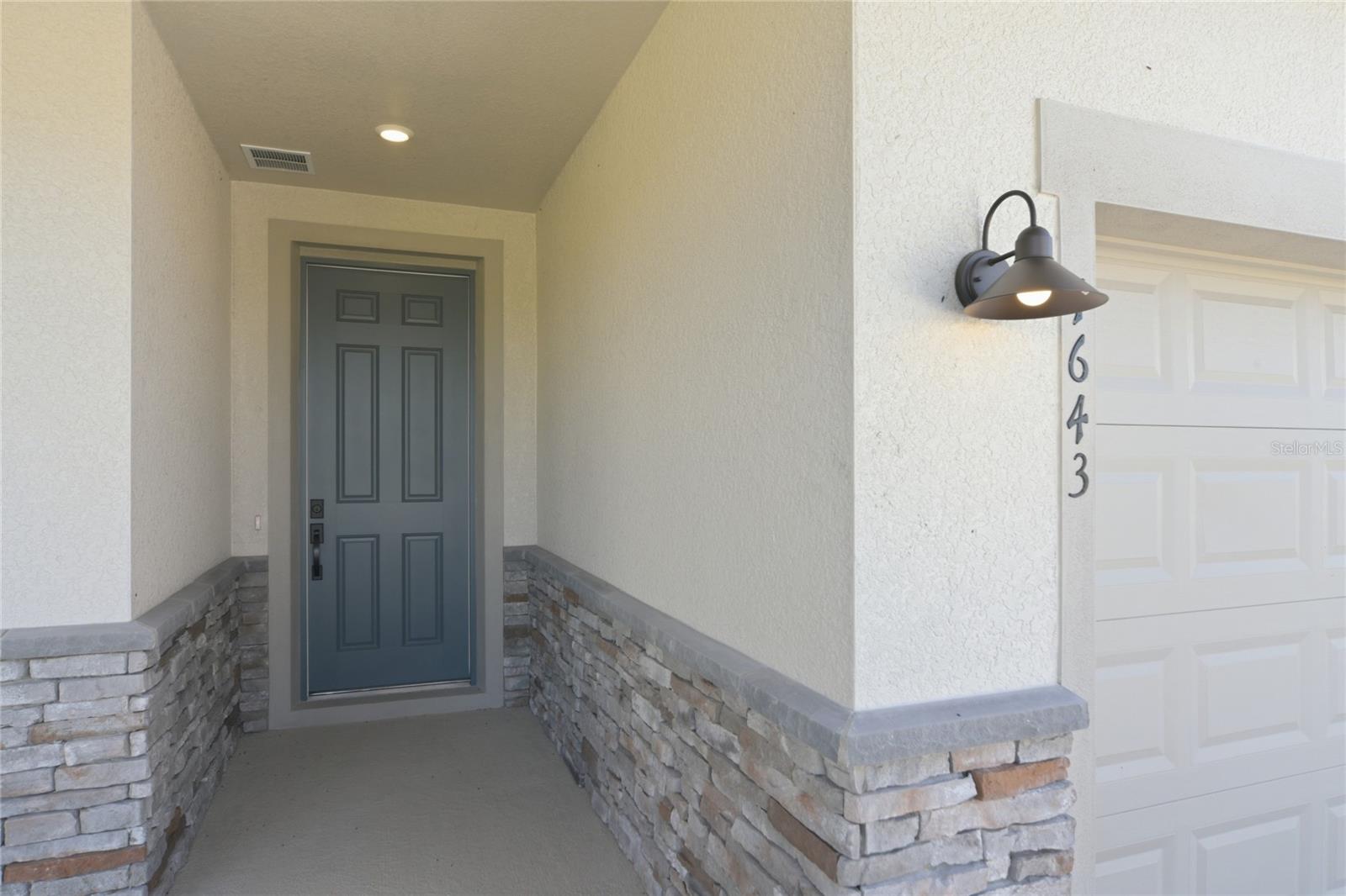 1643 Dragon Head Way, FL