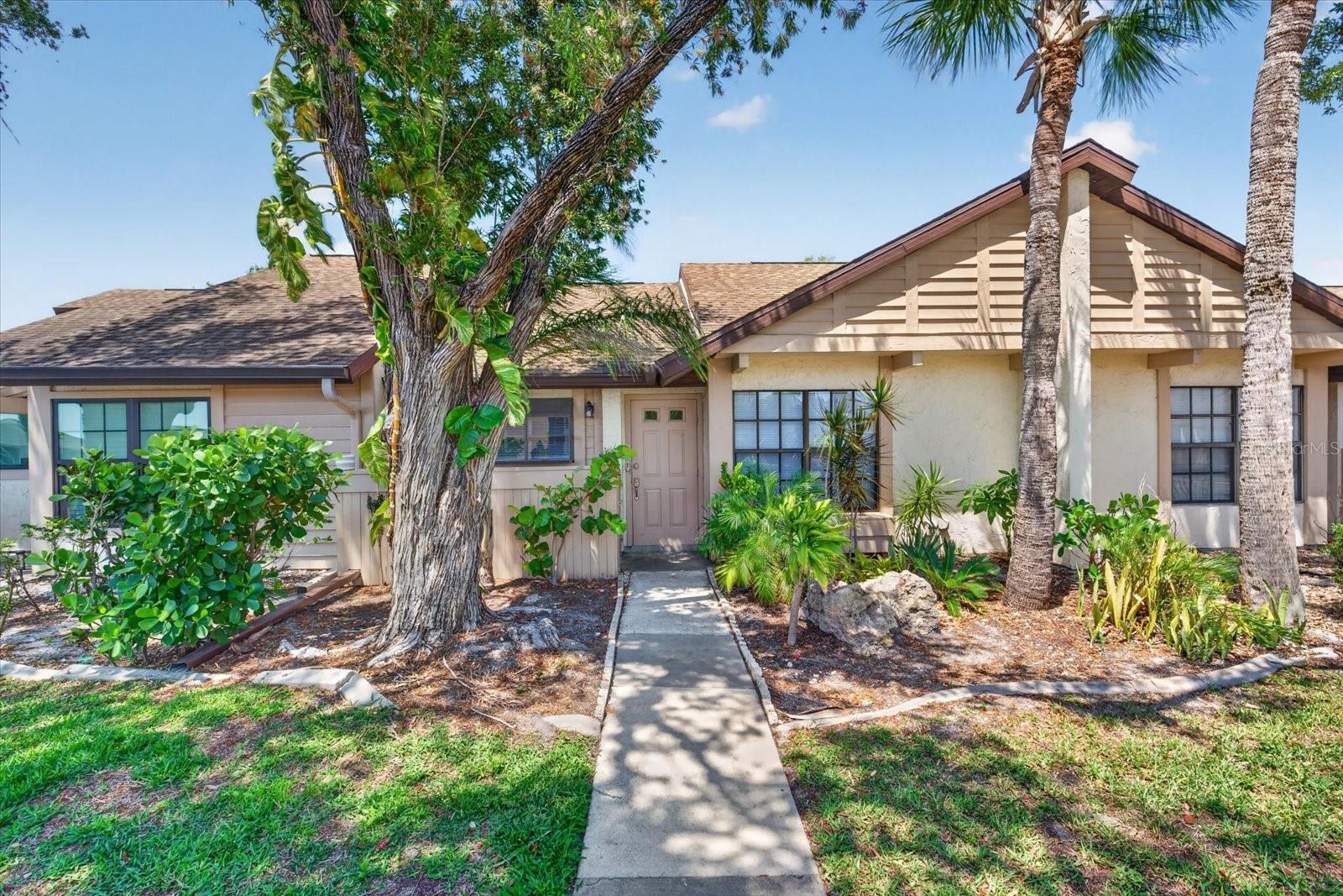 5261 Brassy Loop, FL