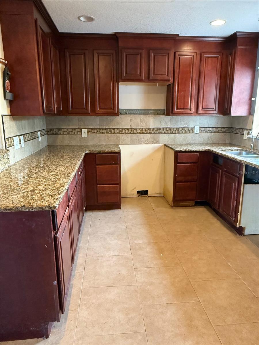 6400 Ramir Road, FL