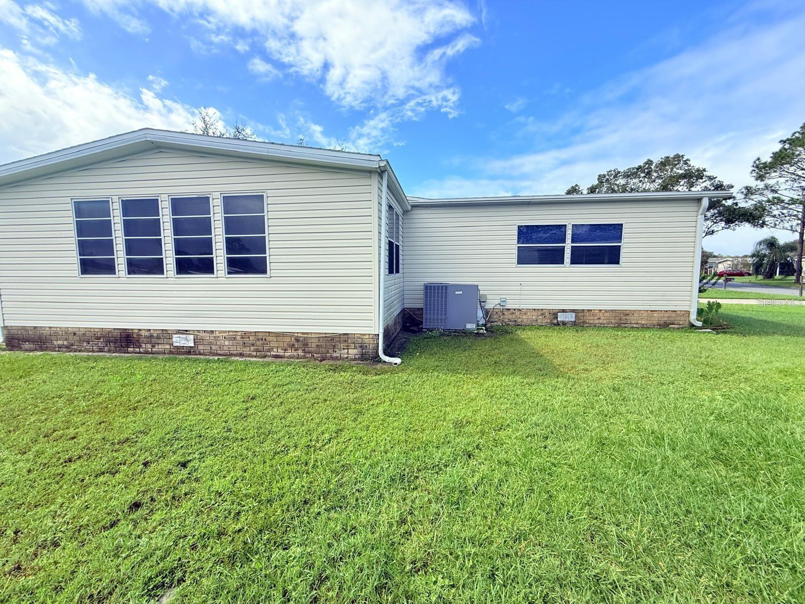 220 Ellsworth Drive, FL