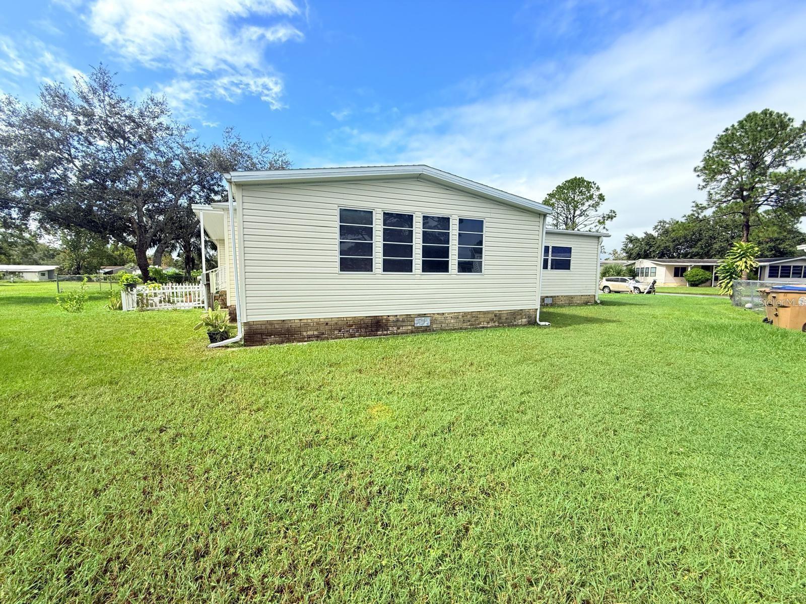 220 Ellsworth Drive, FL