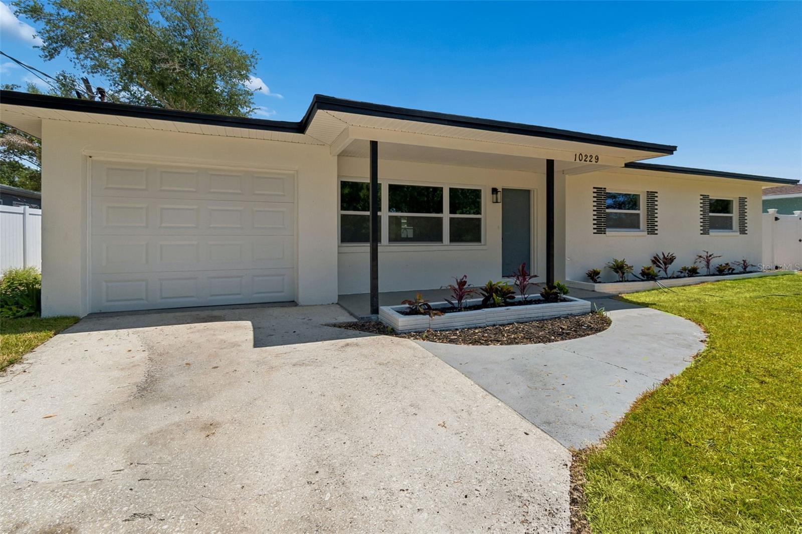 10229 Valle Drive, FL