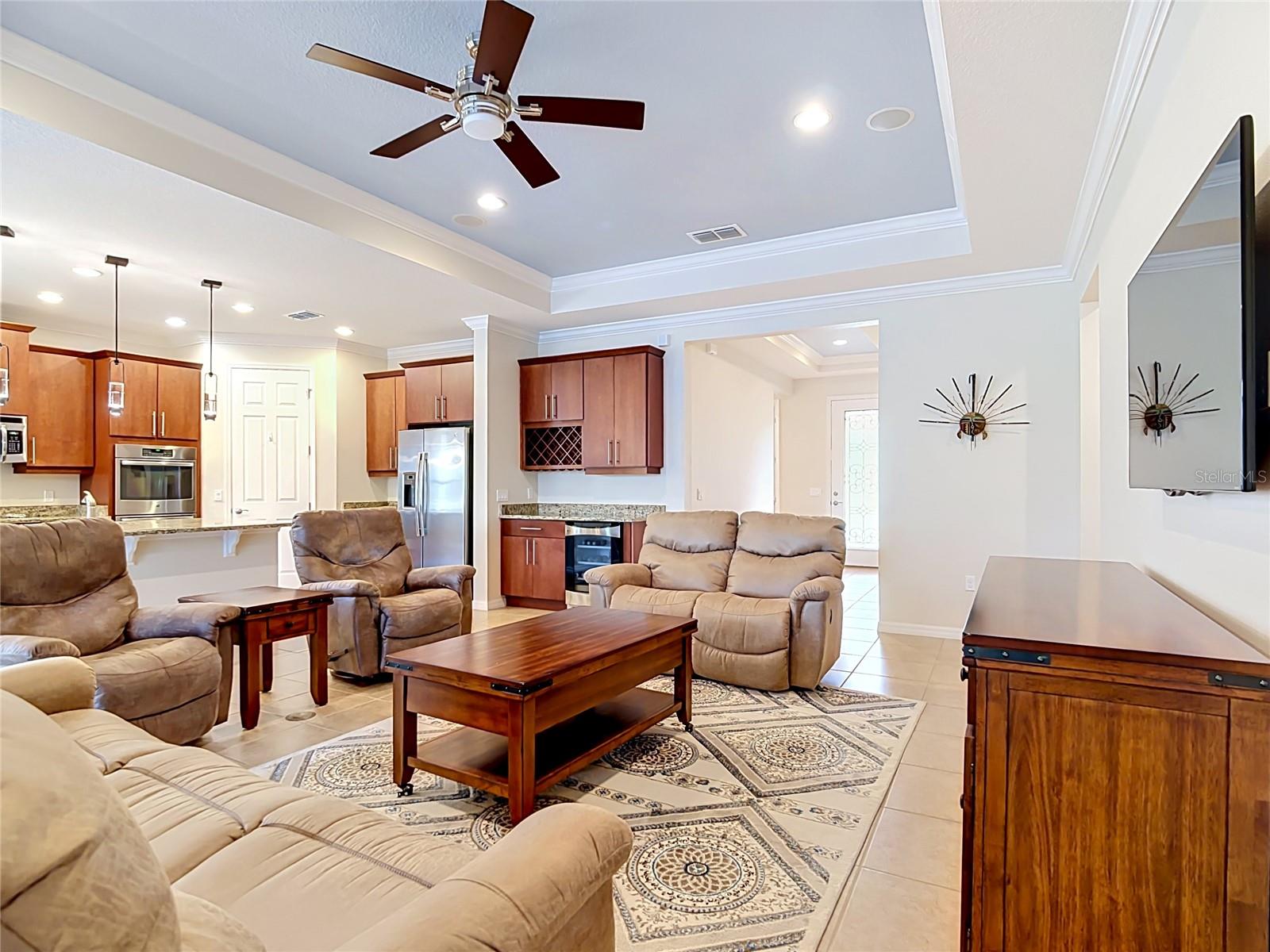 686 Irvine Ranch Rd, FL