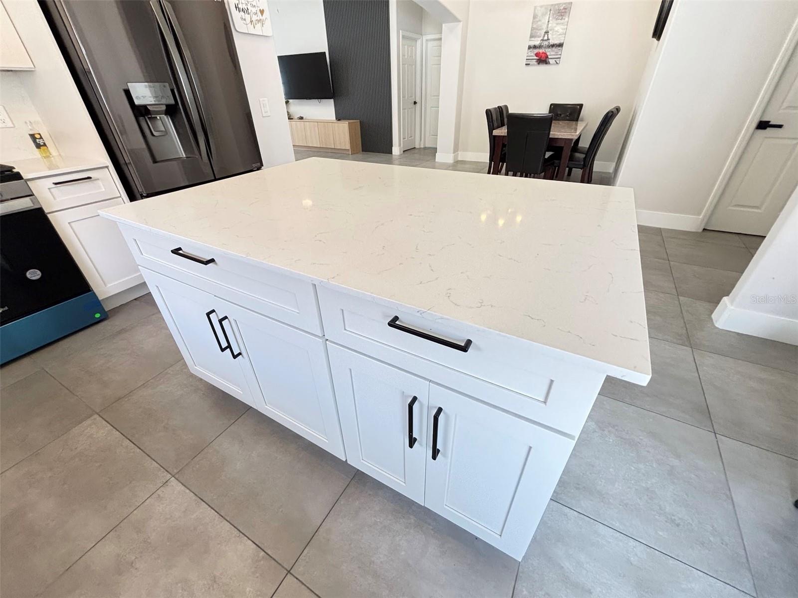2521 Oneida Loop, FL