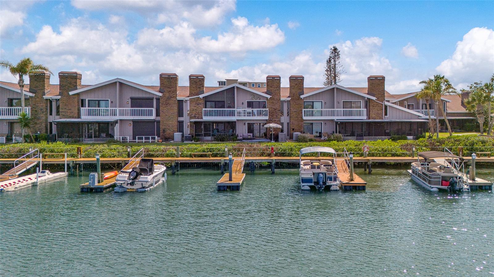 121 Lagoon Court, FL