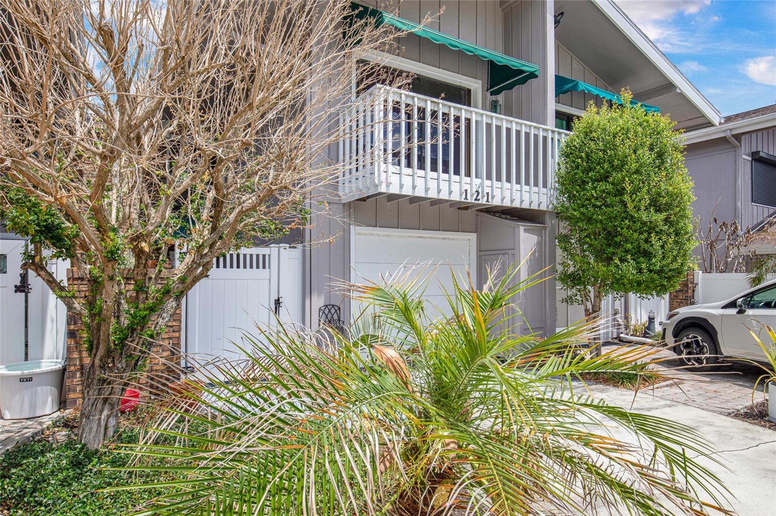 121 Lagoon Court, FL