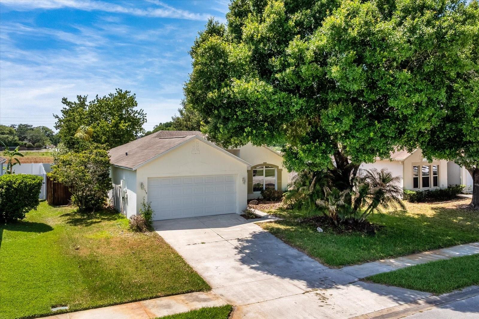 118 Royalty Circle, FL