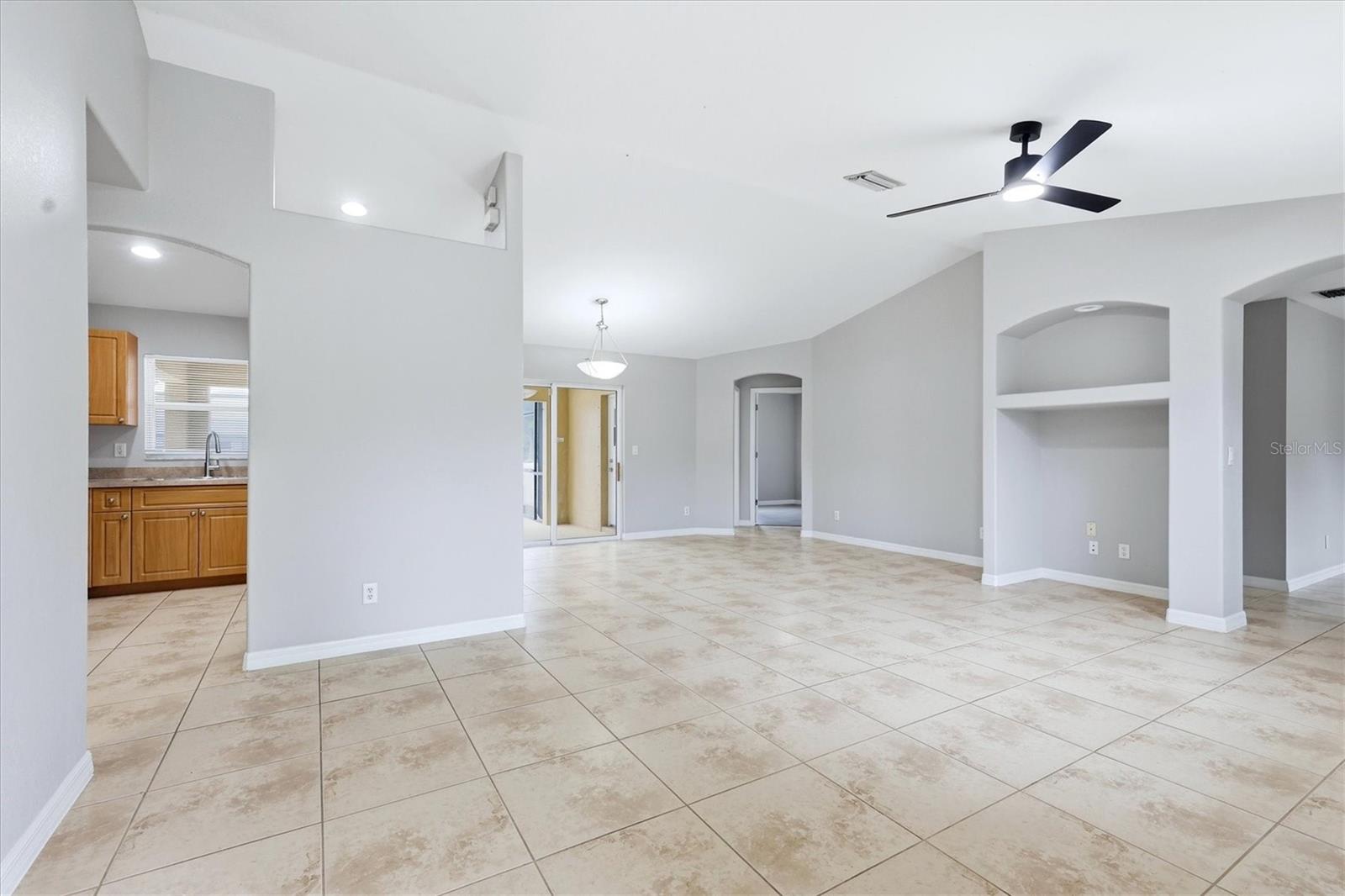 3303 Sawmill Avenue, FL
