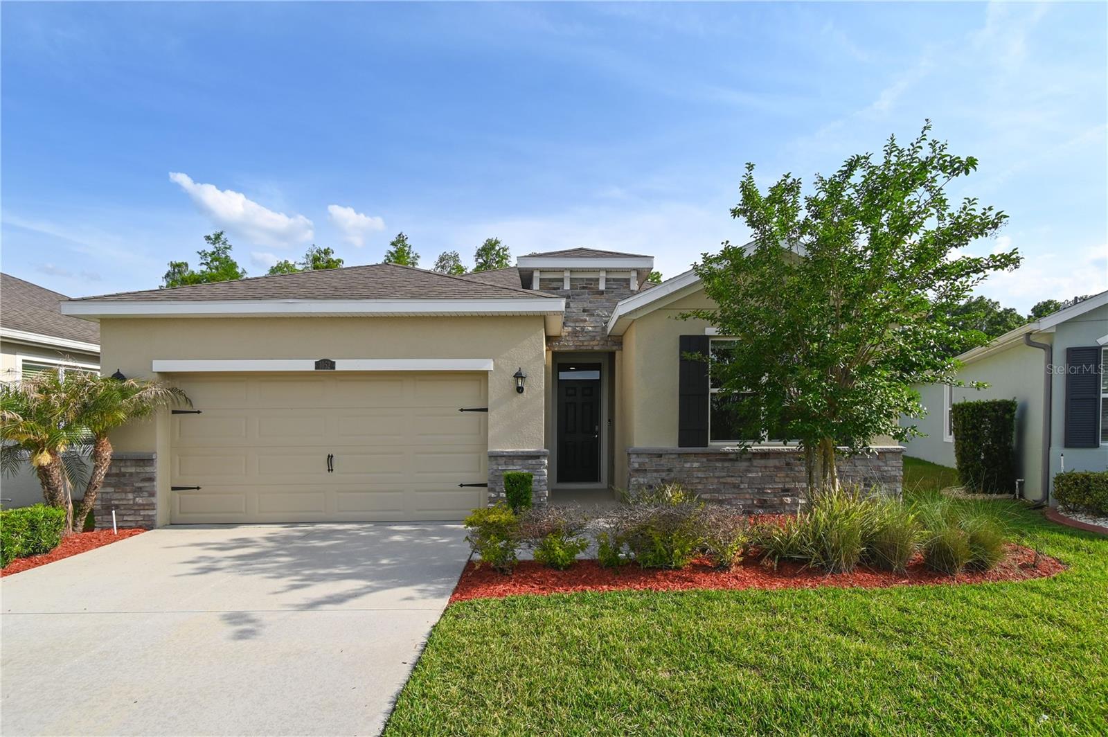 1052 Manzanar Place, FL