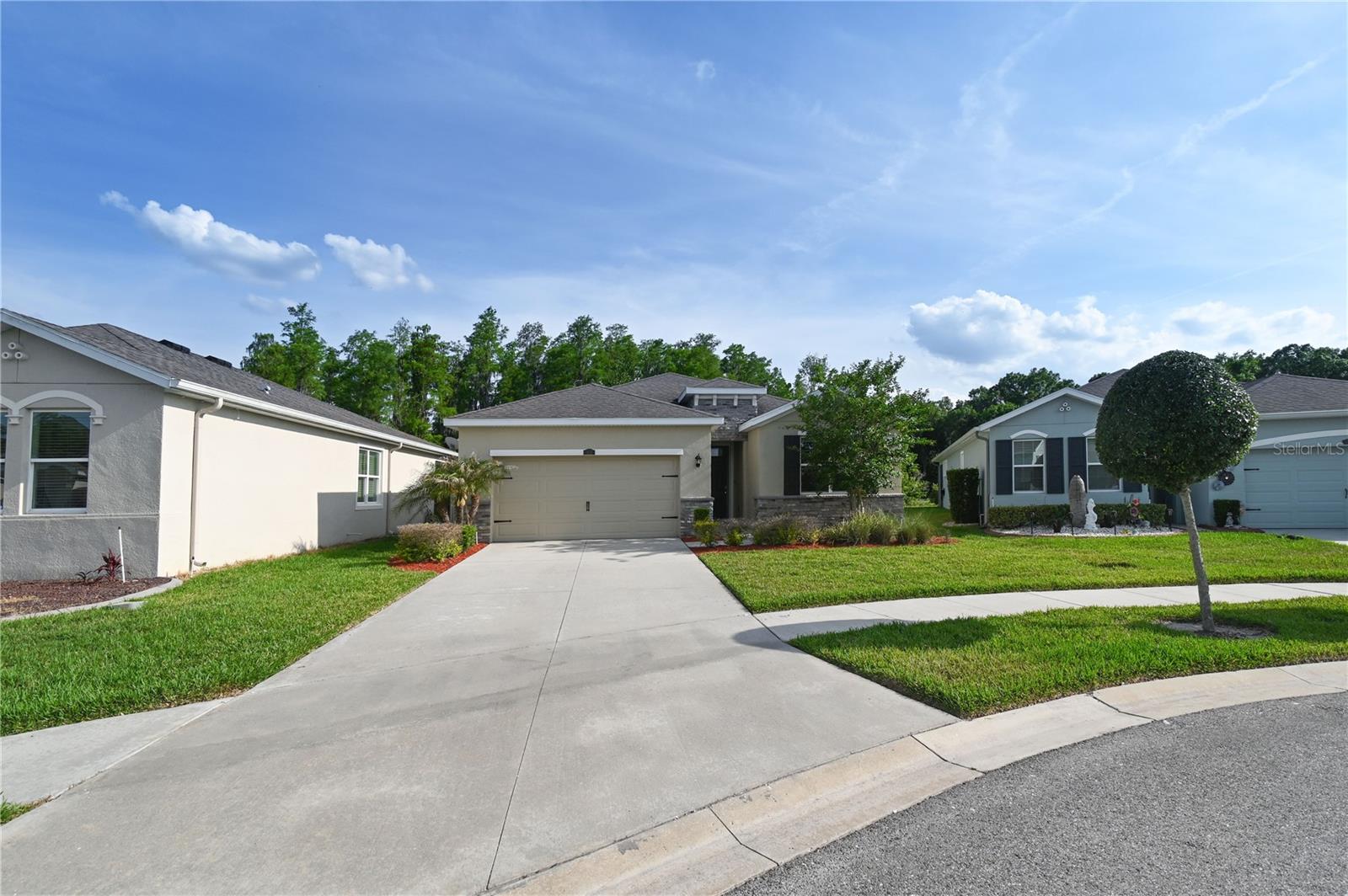 1052 Manzanar Place, FL