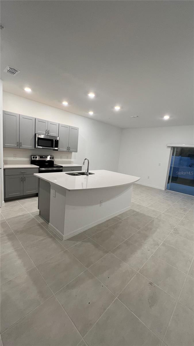 5080 Revolutionary Way, FL