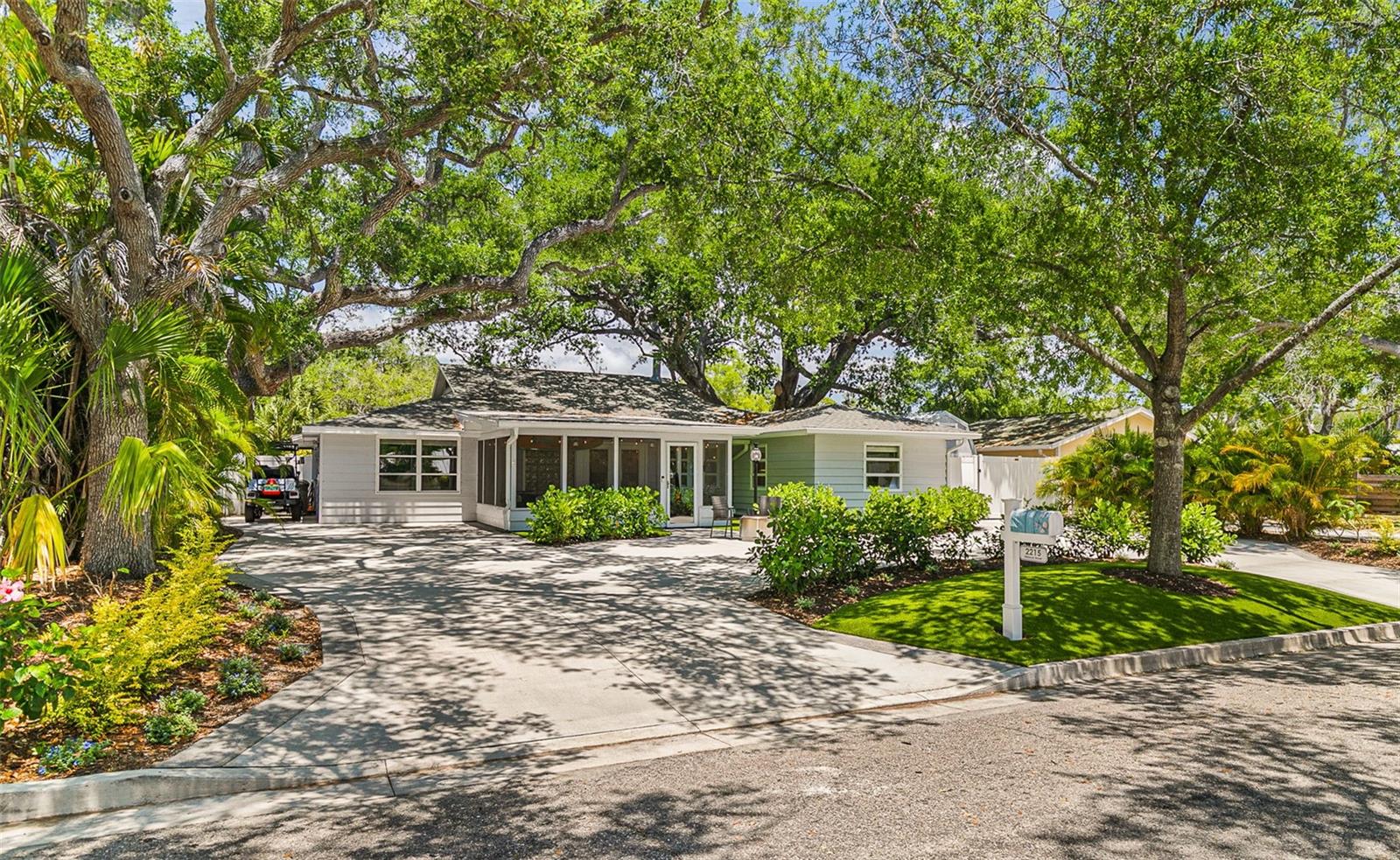 2215 Hibiscus Street, FL