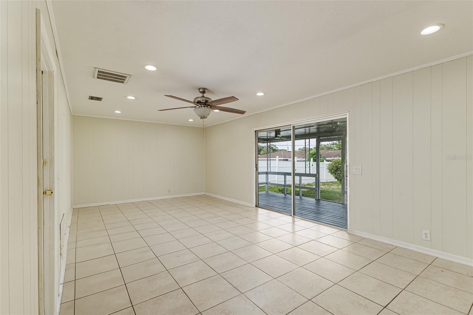 408 Lake Ned, FL