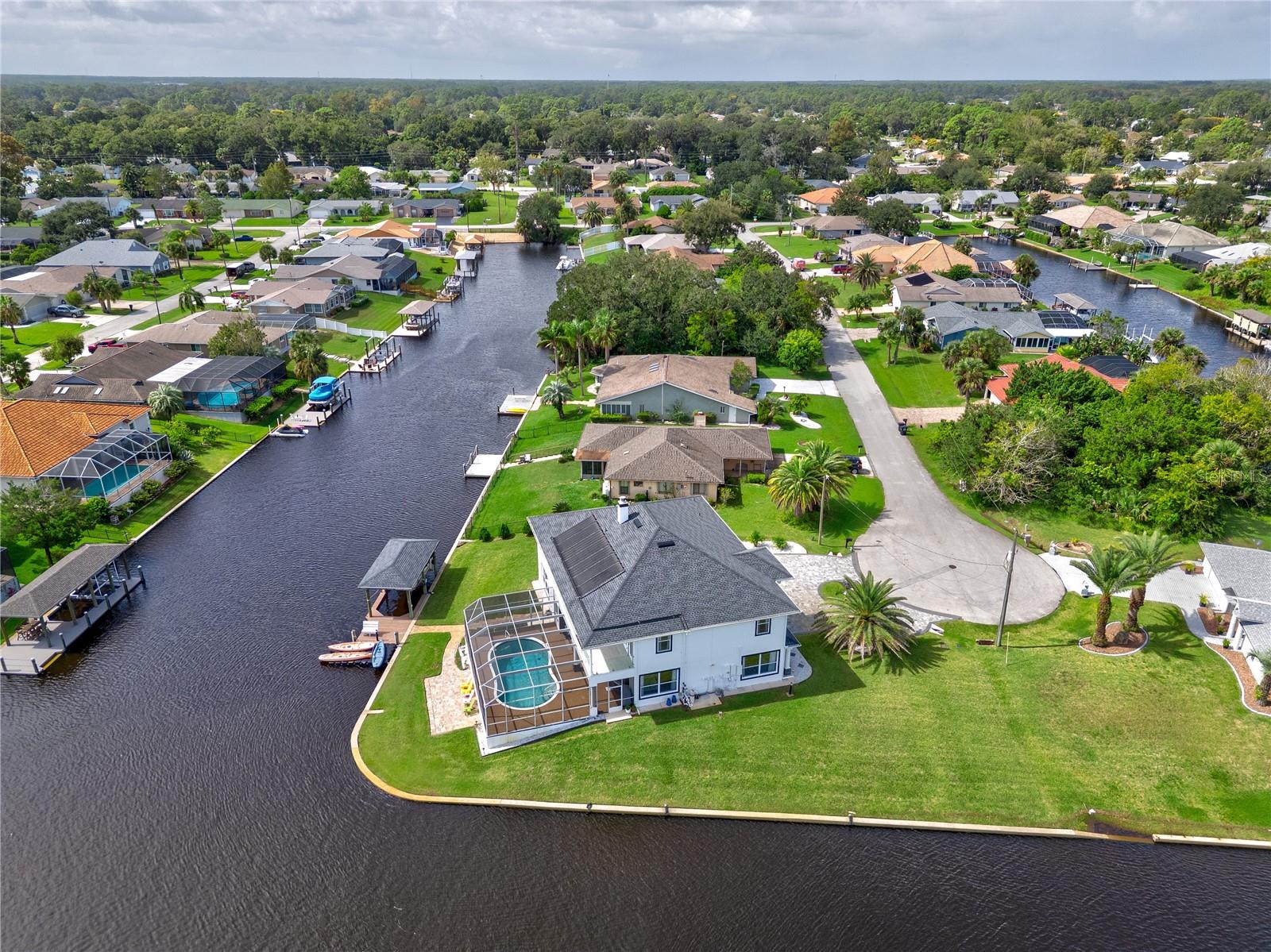 16 Florence Court, FL