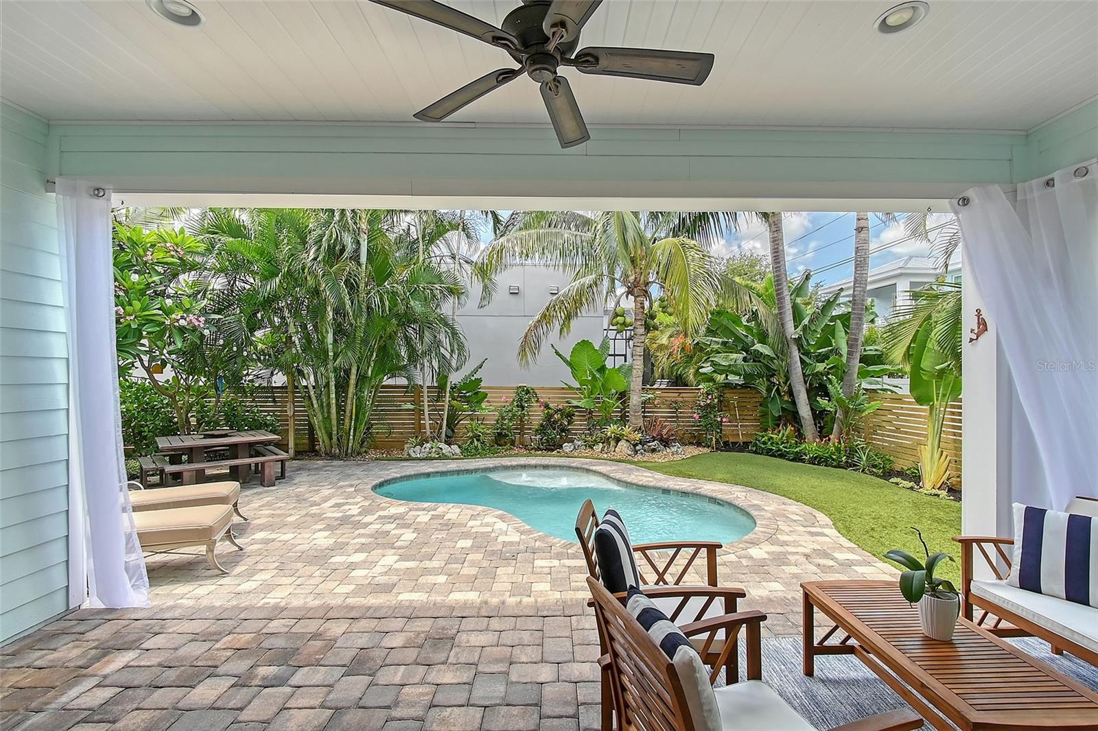 1738 Siesta Drive, FL