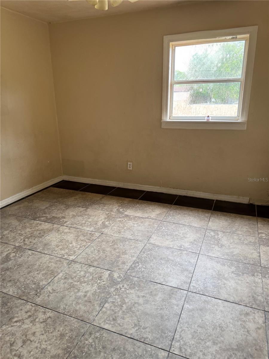 900 Sherwood Drive, FL