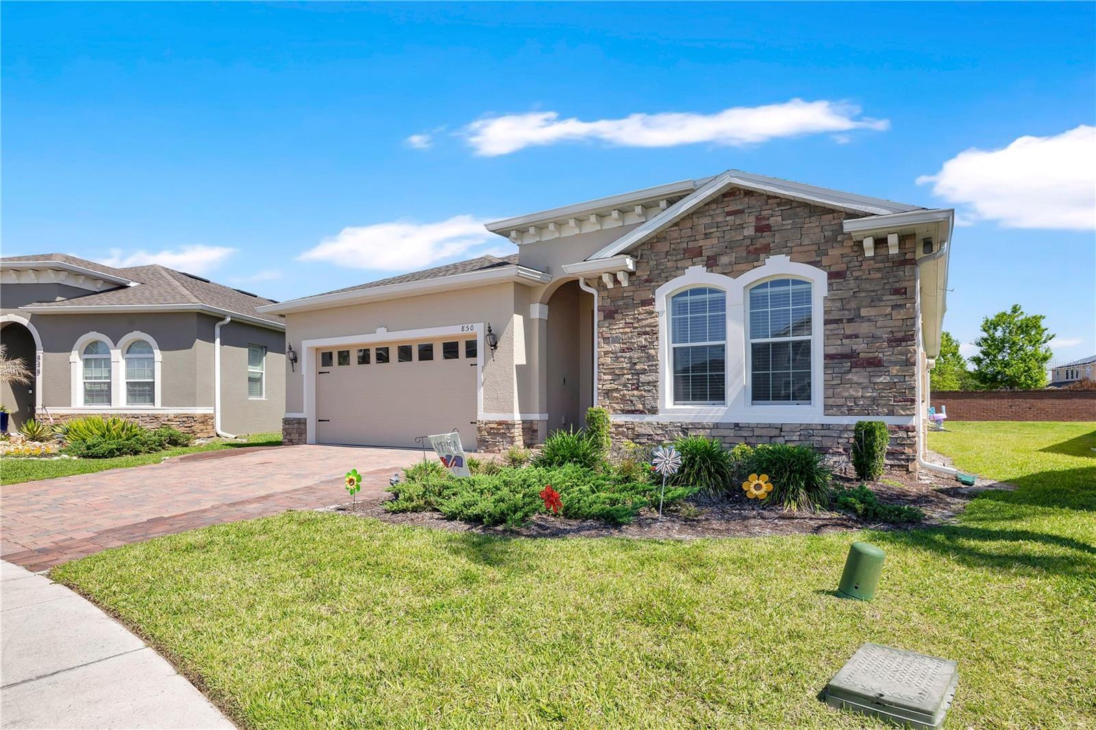 850 Bucklebury Loop, FL