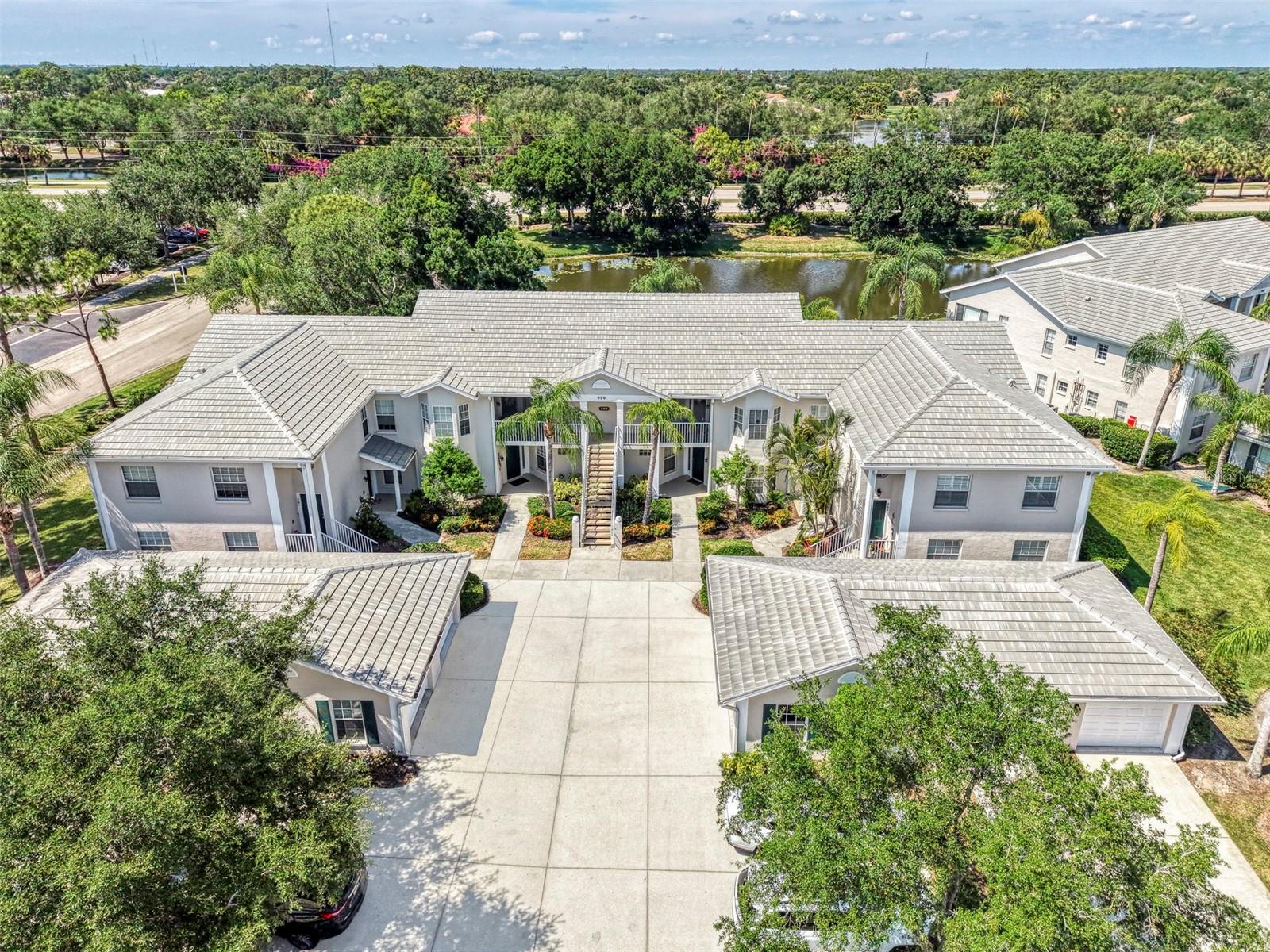 900 Addington Court, FL