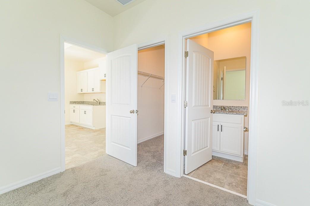 7212 Nottingham Reel Court, FL
