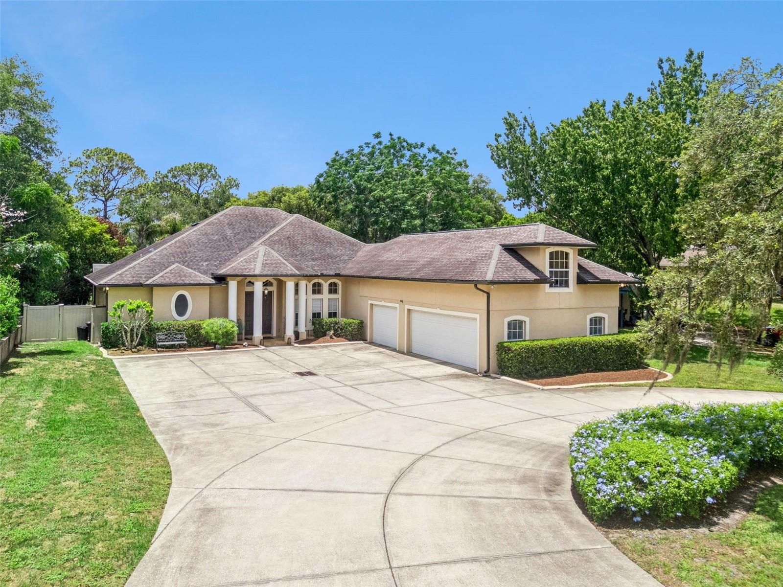 1054 Crystal Bowl Circle, FL