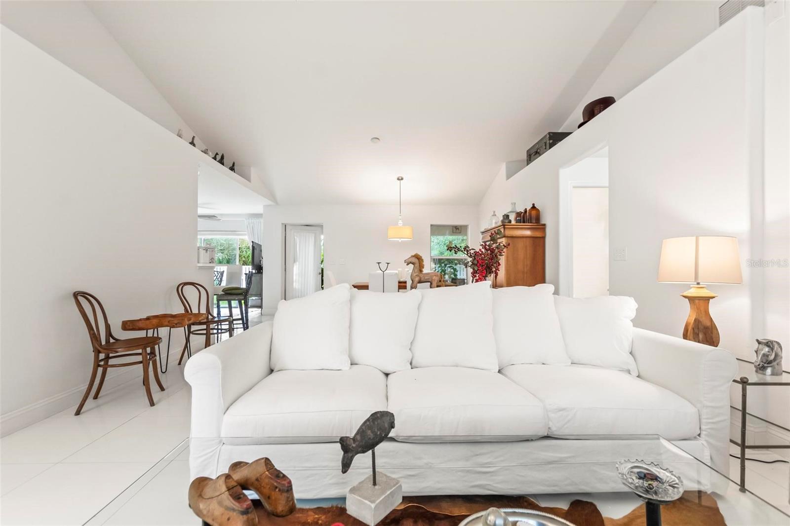 38 Firethorn Lane, FL