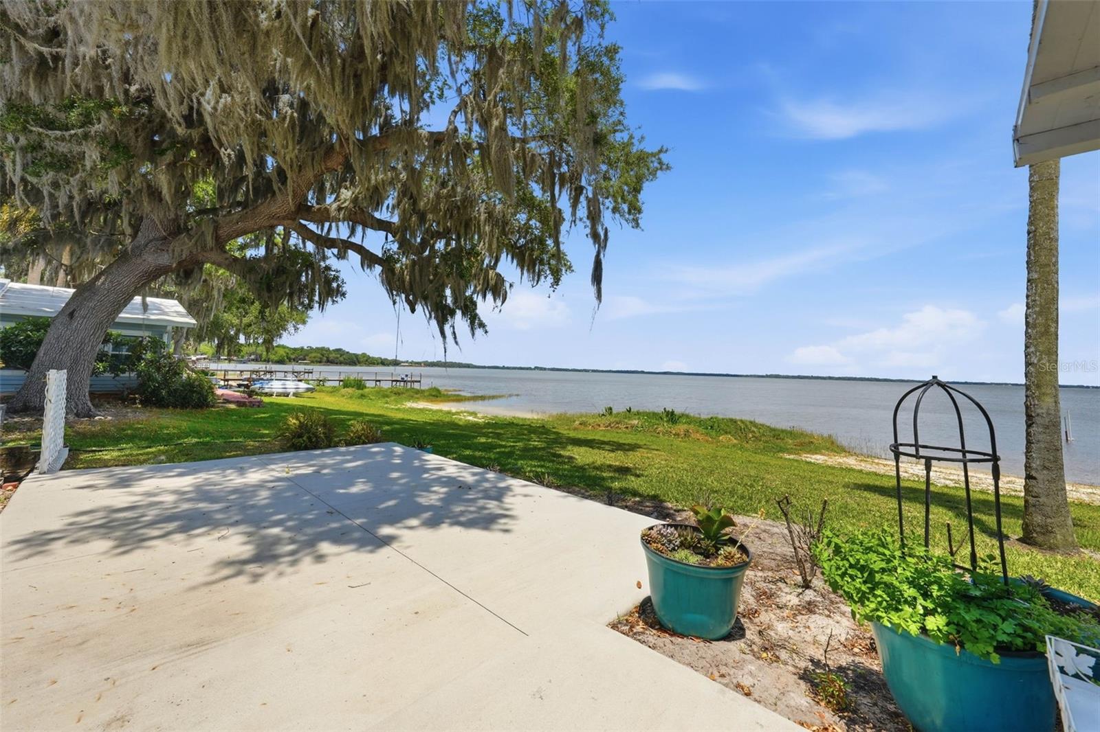119 Lake Shore Circle, FL