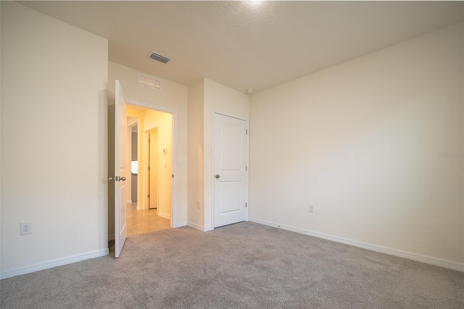 8318 Claw Glades Loop, FL
