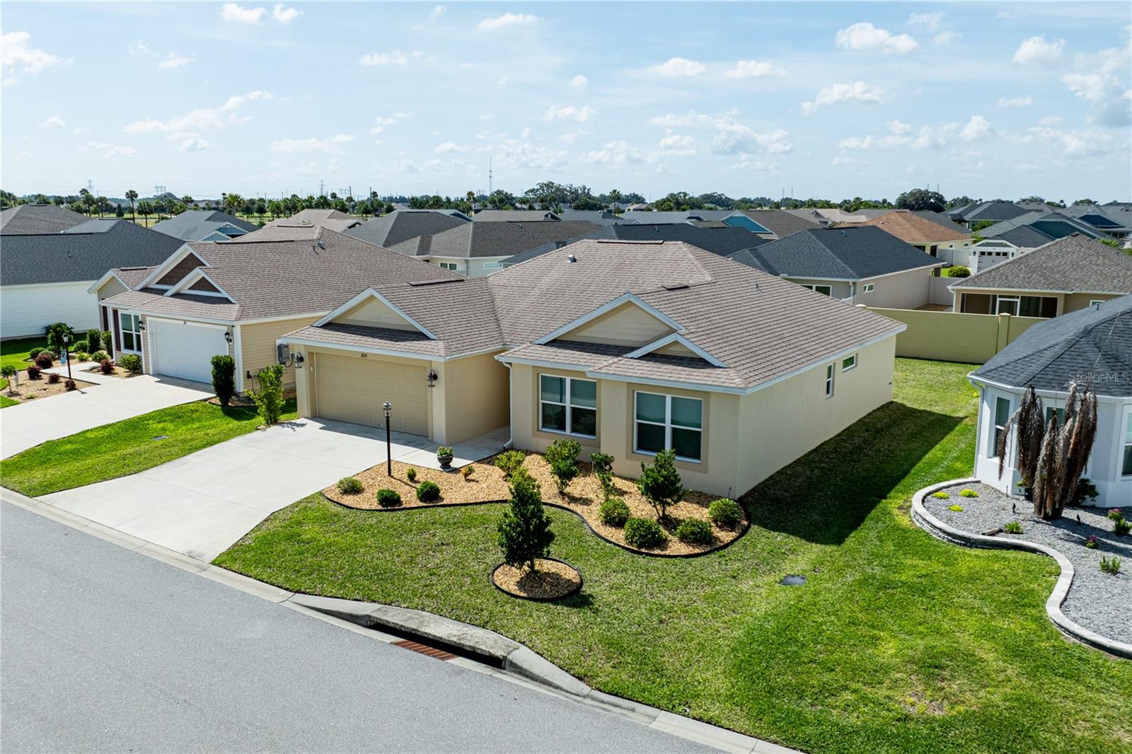 805 Hubbard Loop, FL