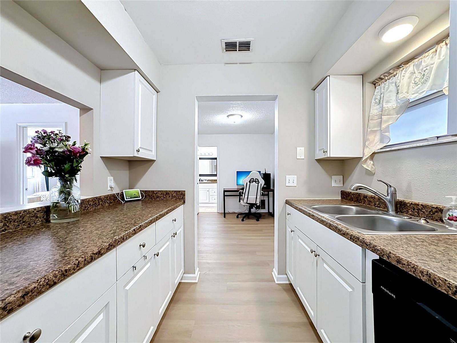 5507 Fountain Lake Circle, FL