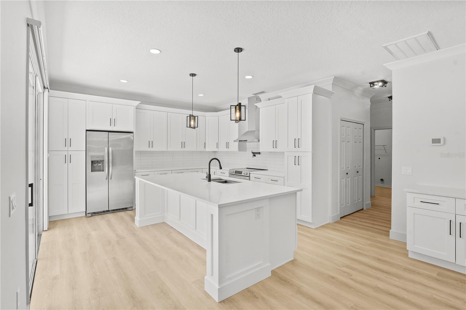 500 Quail Hill Drive, FL